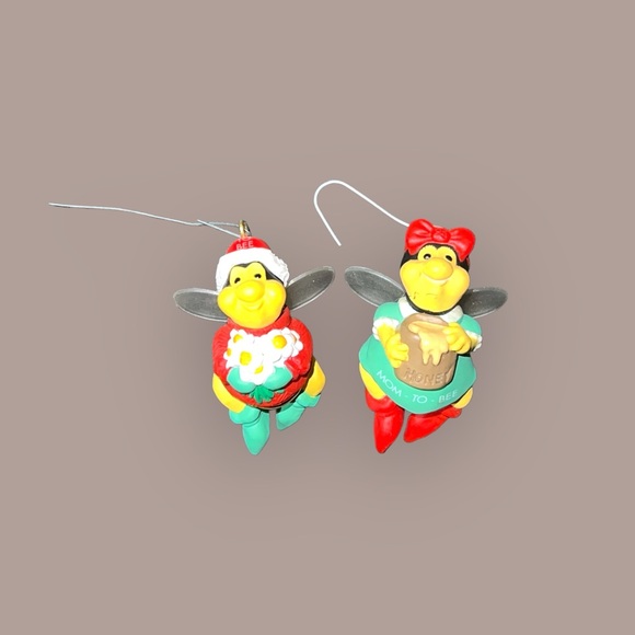 1993 Hallmark Mom & Dad To Bee Christmas Ornaments - Picture 1 of 12